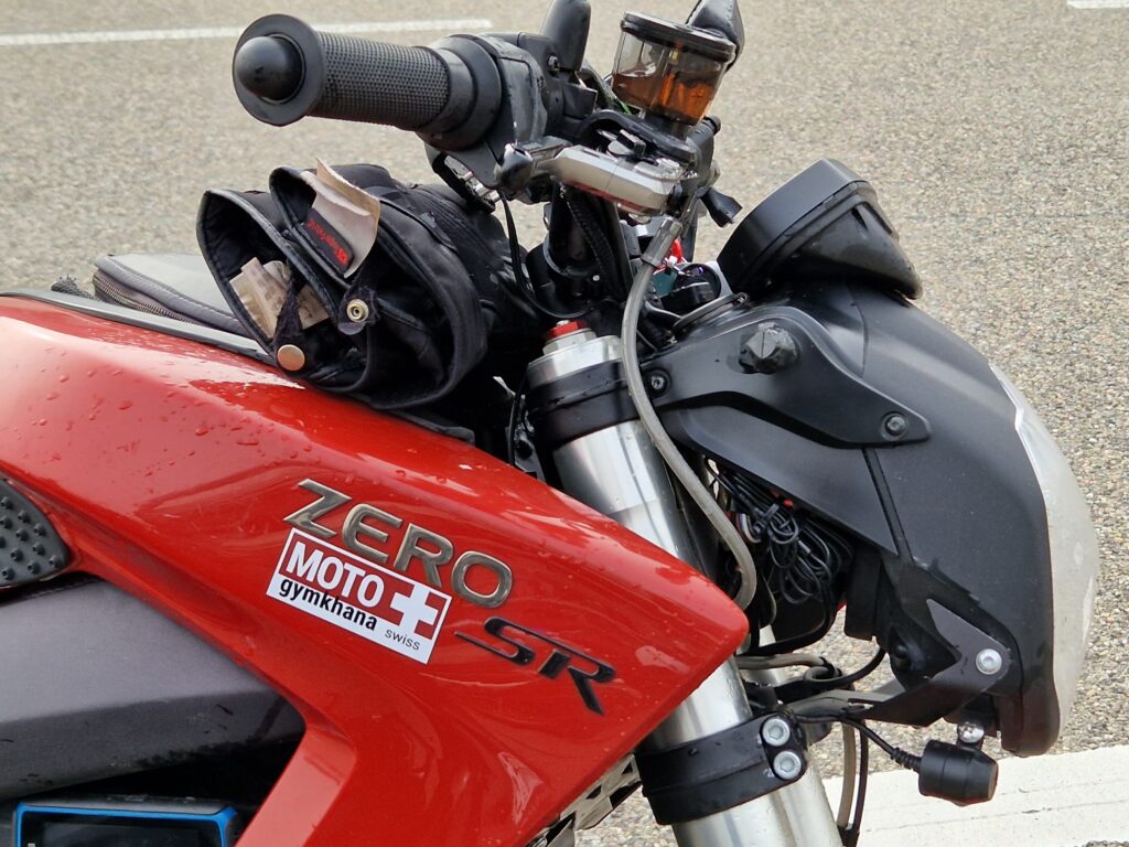 motorrad zero sr mit logo moto gymkhana swiss